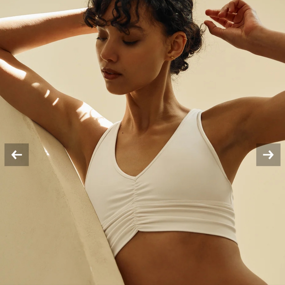 ALO Yoga Cream Sports Bra